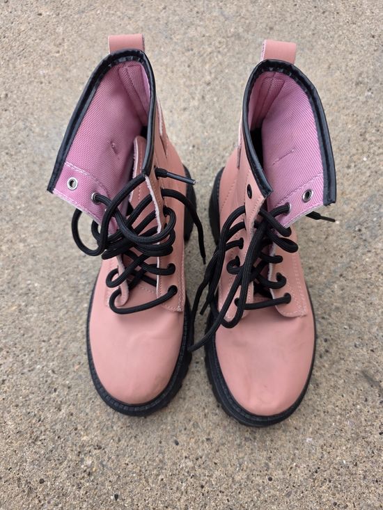 fashcn Shoes - Women's Pink Lace-Up Combat Boots with Black Laces